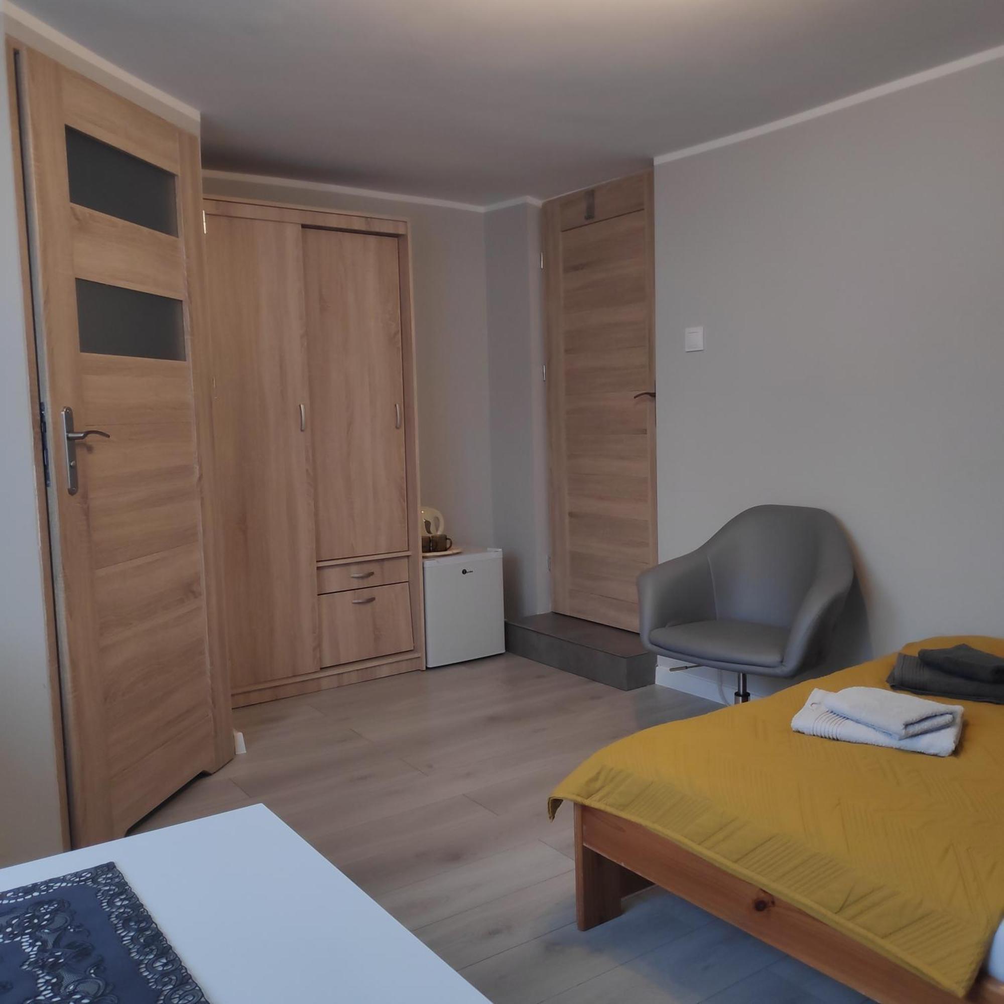 Pokoje Goscinne Moli Łeba Exteriör bild